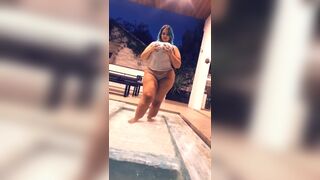DIAMONDDOLL swimming pool twerking onlyfans porn videos