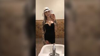 Jessica Payne public bathroom pussy masturbation snapchat free
