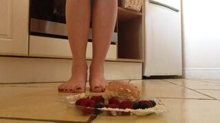 Brook Logan Cake & Fruit Crushing With Feet - FootFetish Cam Videos