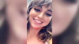 Riley Reid and Abbie Maley – Going pee together – Premium Snapchat leak