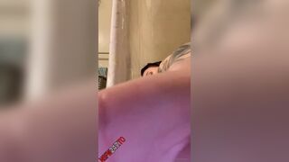 Flowerbomb masturbating until orgasm in the bathtub onlyfans porn videos