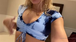 Worship emma worship my tits in this bikini onlyfans leaked video