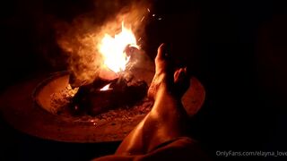 Elayna love warming my feet by the fire would you suck on these toes xxx onlyfans porn videos