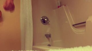 Zoeytaylorxo - Bubble Bath Fun