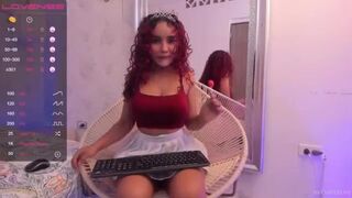 Busty latina teen, big sexy ass, perfect private show !
