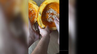 Leeanne Feet Pumpkin & Rubbing One Out xxx onlyfans porn videos