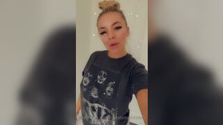Alexismonroexx good morning checking these messages & sending out panty orders if you didn t get your xxx onlyfans porn videos