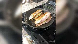 Savannah jade making some cheesy broccoli stuffed chicken breast for dinner tonight xxx onlyfans porn videos