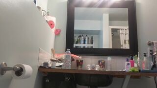 18 Year old Bathroom Spy Cam - GREAT ASS Views