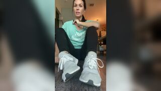 Beautyandherfeetz Post Gym Feet Sorry For My Kitty Crying If I Leave Him In The Room When I M Fi xxx onlyfans porn videos