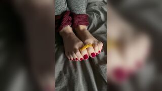 Averyysfeet My Little Feet Are All Tied Up Would You Take Advantage Of It xxx onlyfans porn videos