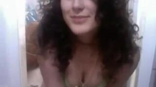 Masterdav - mature busty milf fingering herself in front a webcam