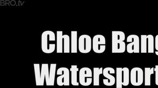 Chloe pissing