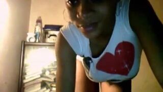 Mrno - black babe with great but shaking it on webcam (MrNo)